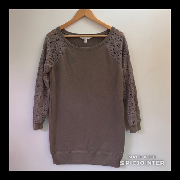 Victoria's Secret Tops - 💥 3/$15 Victoria's Secret Oversized Tunic (XS)